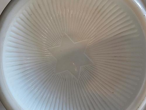 Atterburry Treasure hand on stem Starburst cake plate
