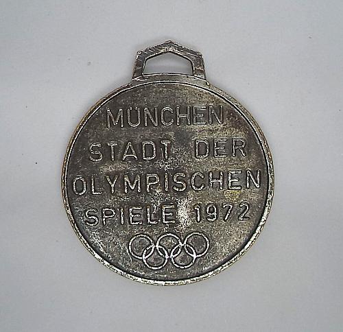 Olympic Game Munchen 1972 Olympiastadt. KeyHolder / KeyChain