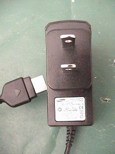 5v SamSung battery charger (2sn) SGH M300 cell phone wall plug power adapter