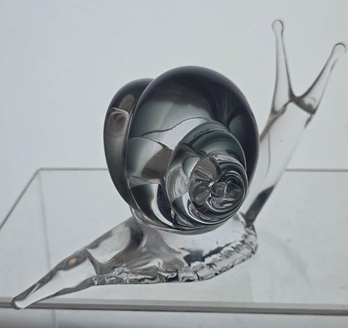 Art glass snail paperweight