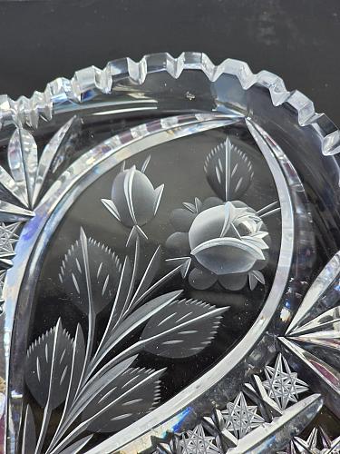 (CHand Cut glass Bohemia triangle snack dish 24% lead crystal