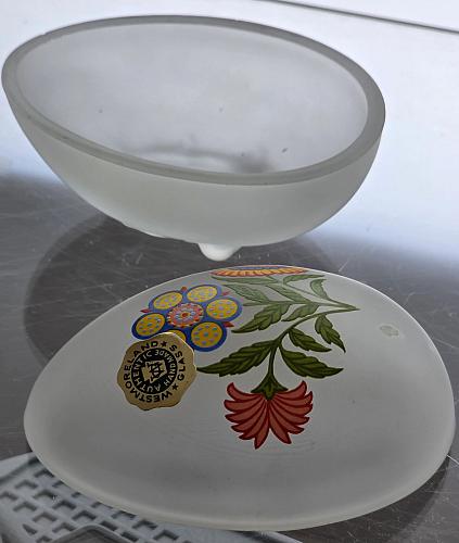 Westmoreland frosted egg shape trinket box