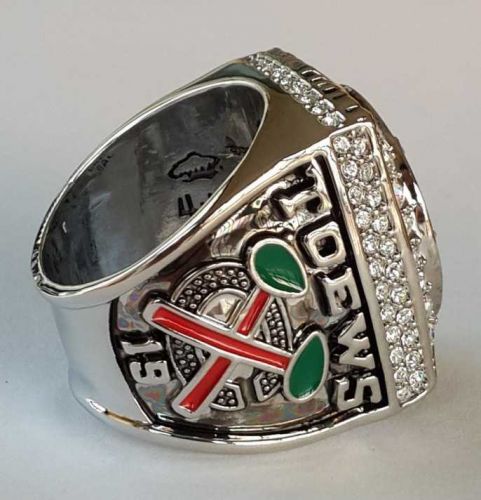 2013 NHL Chicago BlackHawks Hockey Championship ring replica size 11 US