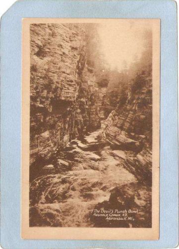 New York Ausable Chasm The Devil's Punch Bowl ny_box5~1465