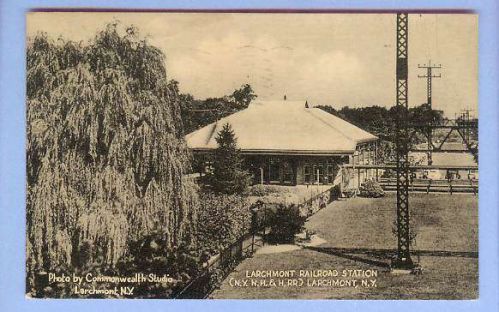 New York Larchmont Larchmont Railroad Station NY NH & H RR Photo Card Smal~221