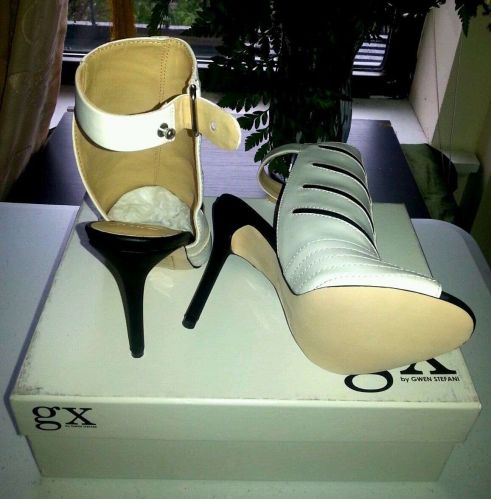 NWB Stiletto High Heels EMIKO-GX White Open-Toe Shoes by Gwen Stefany Sz 7.5M