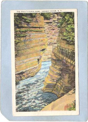 New York Ausable Chasm The Devil's Punch Bowl ny_box5~1468