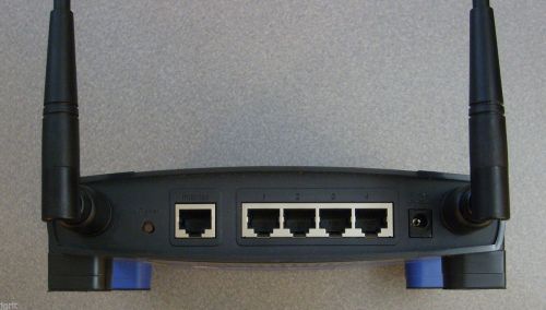 WRT54G v5 Linksys BROADBAND ROUTER wirelessG EtherFast switch ethernet internet