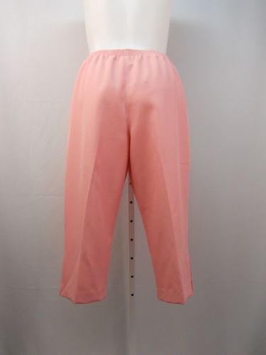 Alfred Dunner Pink Elastic Waist Straight Legs 3 Button Cuffs Capris Size 20