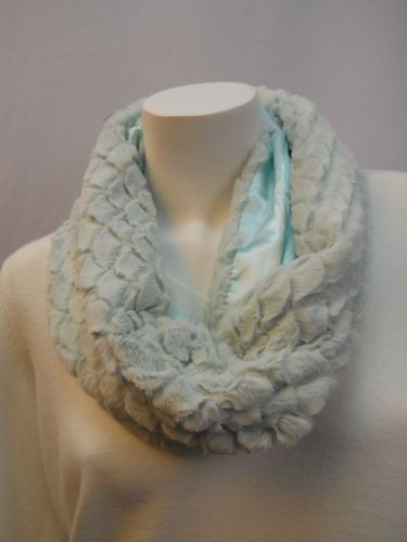 Faded Glory Mint Faux Fur All Occasion Solid Cowl Infinity Scarf Size 34”X14”