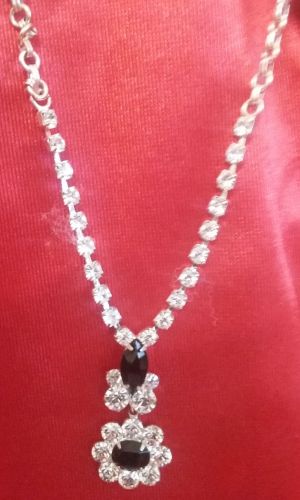 BEAUTIFUL NECKLACE, CUBIC ZIRCONIUM W/BLACK FACETED STONES & MATCHING EAR RINGS!