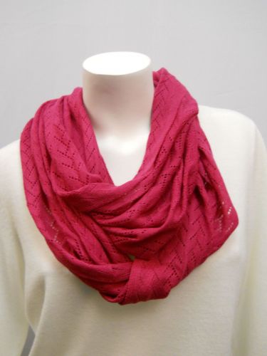 Women’s Cowl Infinity Scarf Solid Magenta Pink All Occasion Size 70X13.5 Acrylic