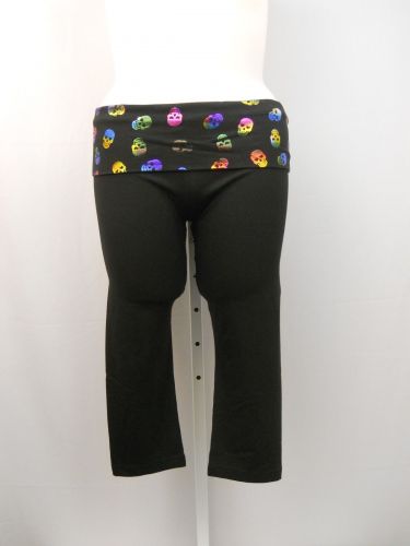 No Boundaries Women&rsquo;s Athletic Yoga Foldover Capris Size XL Black Skulls 40X21