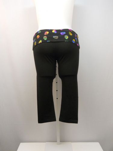 No Boundaries Women&rsquo;s Athletic Yoga Foldover Capris Size XL Black Skulls 40X21