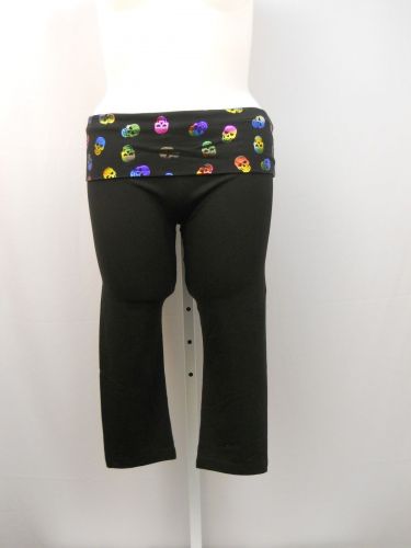 No Boundaries Women&rsquo;s Athletic Yoga Foldover Capris Size XL Black Skulls 40X21