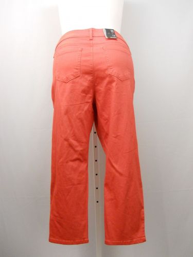 SIZE 18 Womens Capris STYLE&CO Solid Rouge Glow Curvy Fit Mid Rise Inseam 25