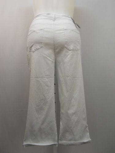 PLUS SIZE 20W Womens Lift and Shape Capris REVOLT White Super Stretch Inseam 22