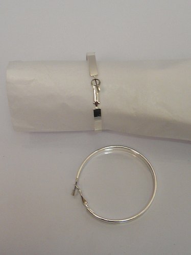 Women Fashion Hoop Earrings Silver Tones Leverback Fasteners AL-AFDAL JEWELRY