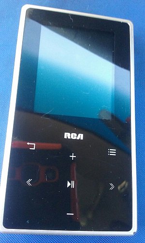 RCA M6204 4 GB Video MP3 Player with 2 Inch Color Display