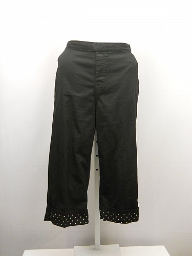 PLUS SIZE 22W 26W Women Capris AMERICAN SWEETHEART Black Studded Cuffs Elastic