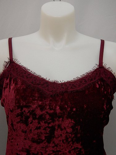 SIZE XL Women Sexy Tank Camisole NO BOUNDARIES Solid Burgundy Crushed Faux Velve