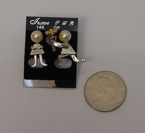 Women Fashion Stud Earrings Forgive Me Flowers Gold Tones Push Back Fasteners