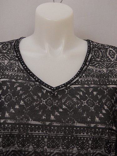 Womens Knit Top PLUS SIZE 2XL FADED GLORY V-Neck Black Asymmetrical Long Sleeve