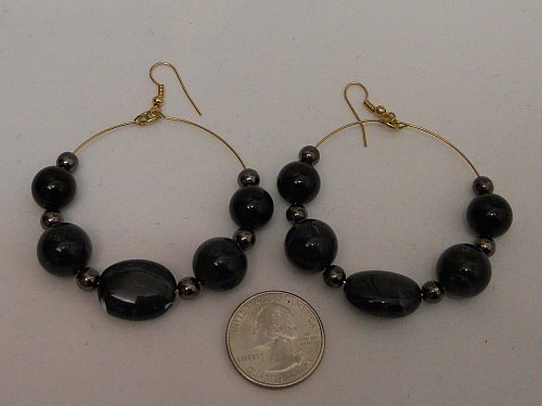 Womens Fashion Earrings Hoops Gold Tone Black Marbled Beads Hooks Unbranded