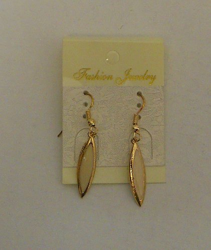 Women Fashion Drop Dangle Earrings Gold Tones Beige Center FASHION JEWELRY Hook