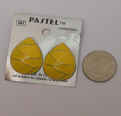 Women Earrings Fashion Stud Yellow Teardrops Gold Tones Push Backs Fasteners