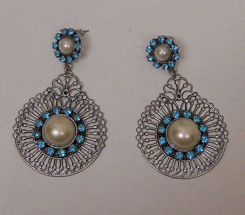 Women Drop Dangle Fashion Earrings Blue Rhinestones Silver Tones Unbranded Push