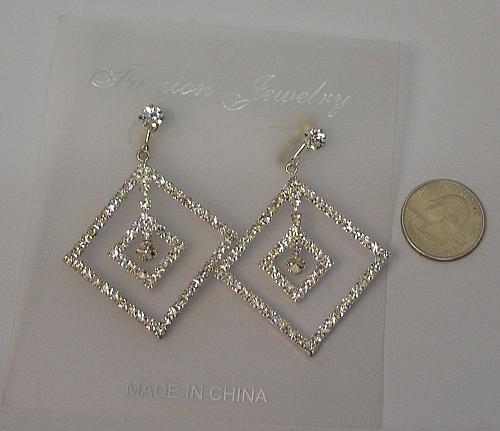Women Square Rhinestone Earrings Drop Dangle Silver Tones Screw Fasteners FASHIO