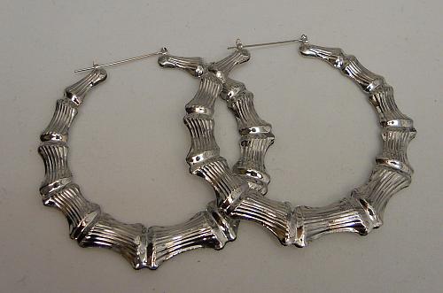 Womens Earrings Large Silver Tones Hoops FASHION JEWELRY Snap Closure