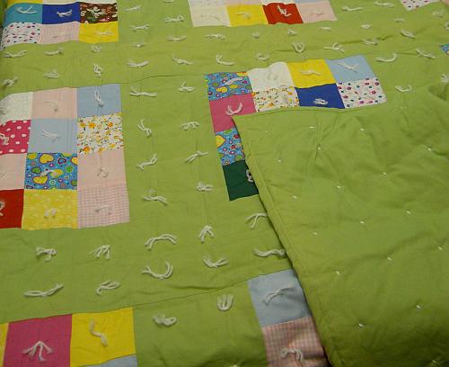 Blocked Quilt Hand Tied Blocked With Border Multicolored Green Border 68X88