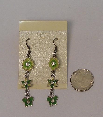 Women Green Flower Earrings Drop Dangle Gold Tones Hook Fasteners Unbranded