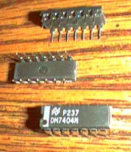 Lot of 25: National Semiconductor DM7404N