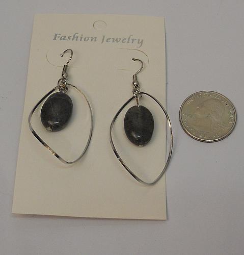 Women Oval Rock Earrings Drop Dangle Silver Tones Hook Fasteners FASHION JEWELRY