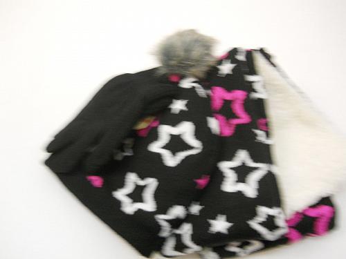 Girls 3 PC Knit Set Scarf Hat Gloves Black Star Print One Size Shearling