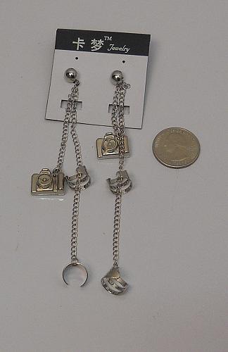 Women Earrings Cameras W/Ear Clamps Drop Dangle Silver Tones Push Back Fasteners