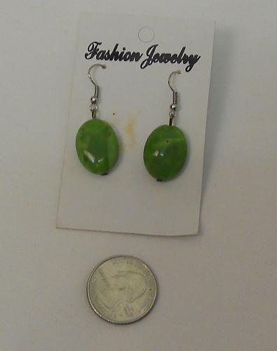 Women Green Stone Oval Earrings Drop Dangle Silver Tones Hook Fasteners FASHION