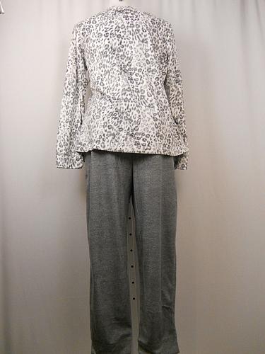 Pajama Set Microfleece Grey Animal Long Sleeve Women SIZE XL SECRET TREASURES