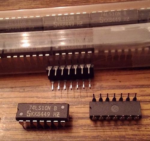 Lot of 48: Signetics 74LS10N