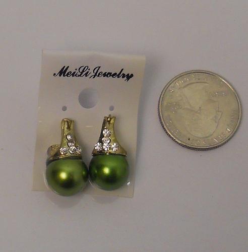 Women Green Huggie Earrings Rhinestones Gold Tones Snap Fasteners MEI LI JEWELRY