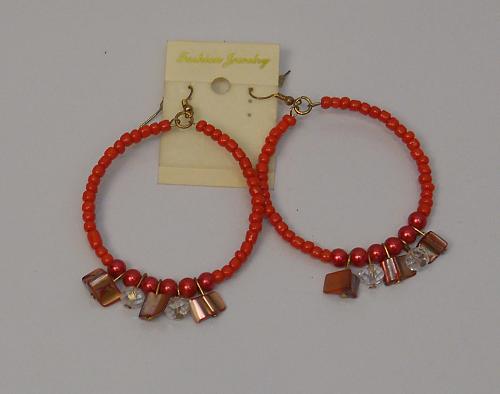 Women Red Beaded Earrings Drop Dangle Gold Tones Hook Fasteners FASHION JEWELRY