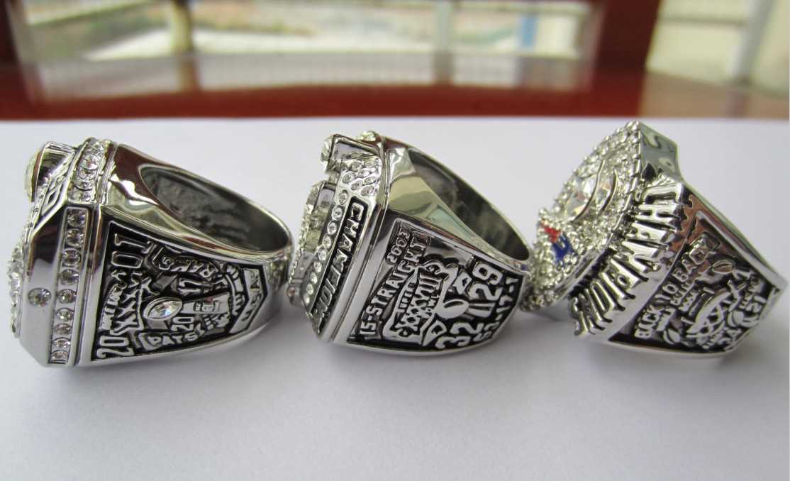 A set New England Patriots super bowl ring championship ...