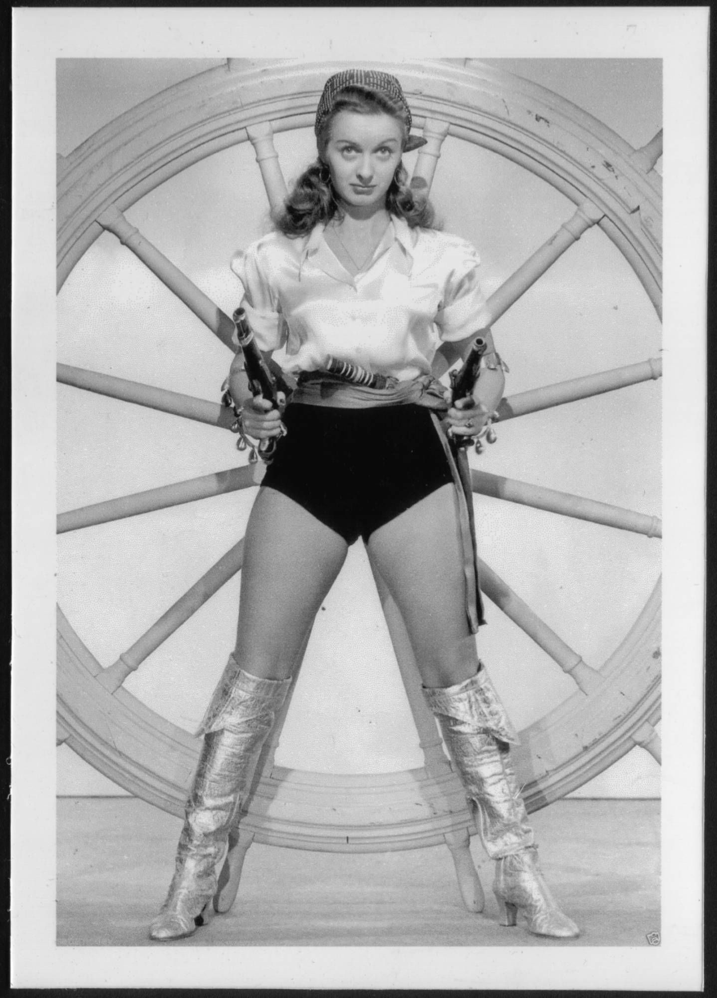NOEL NEILL "LOIS LANE ACTRESS" PIRATE COSTUME POSE NEW REPRINT 5X7 3