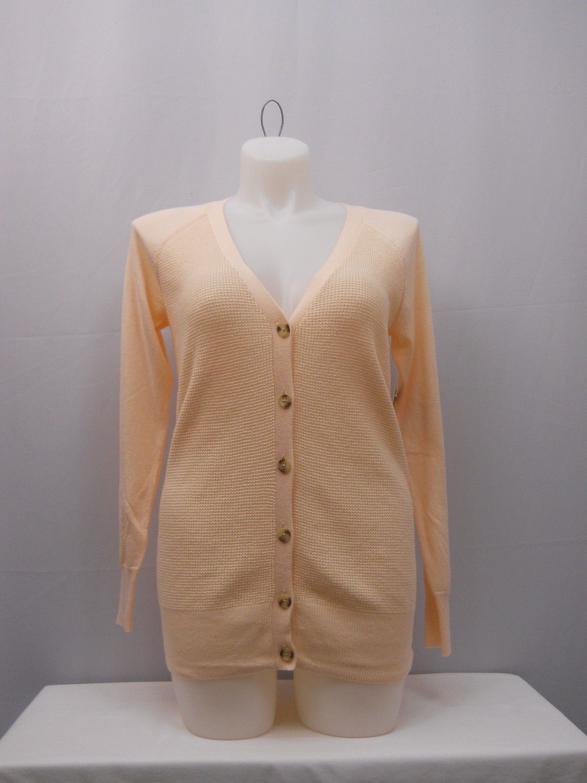 Faded Glory Womenâs Cardigan Size M Boyfriend Cut Button V-Neck Solid Light Pink For Sale