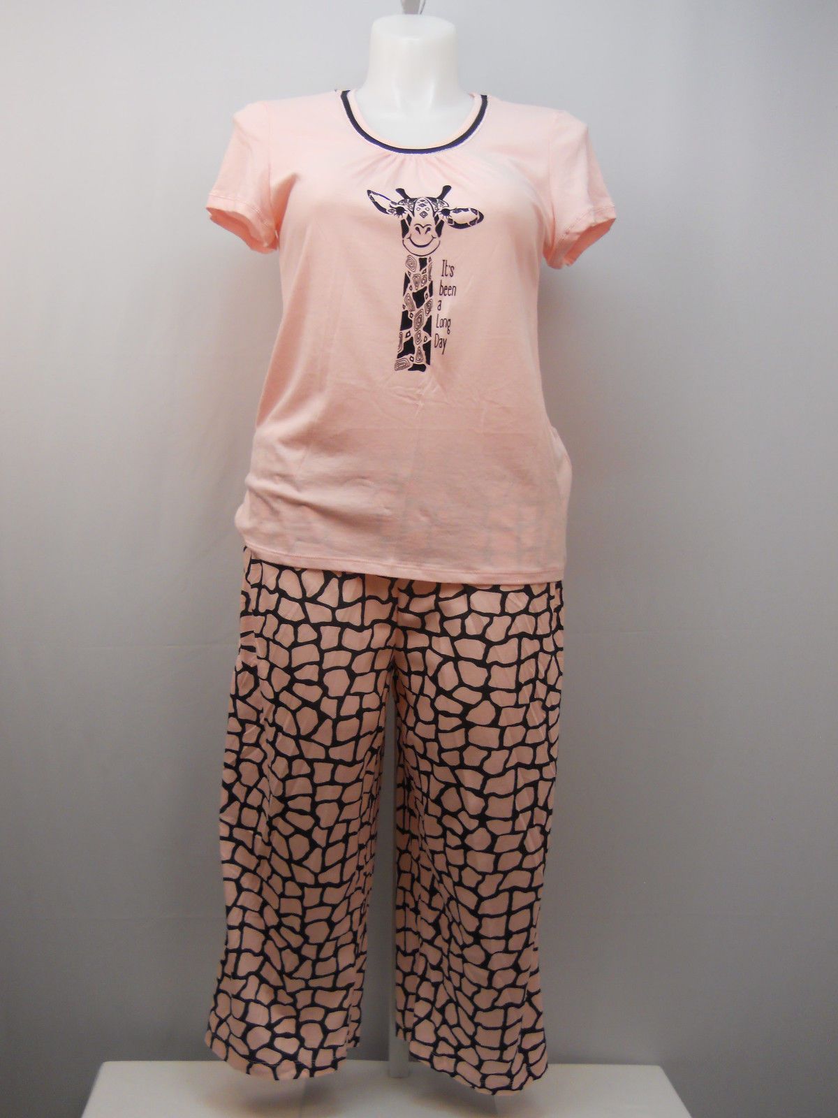 SIZE M Women 2PC Knit PJs Set SECRET TREASURES Giraffe Print Short ...